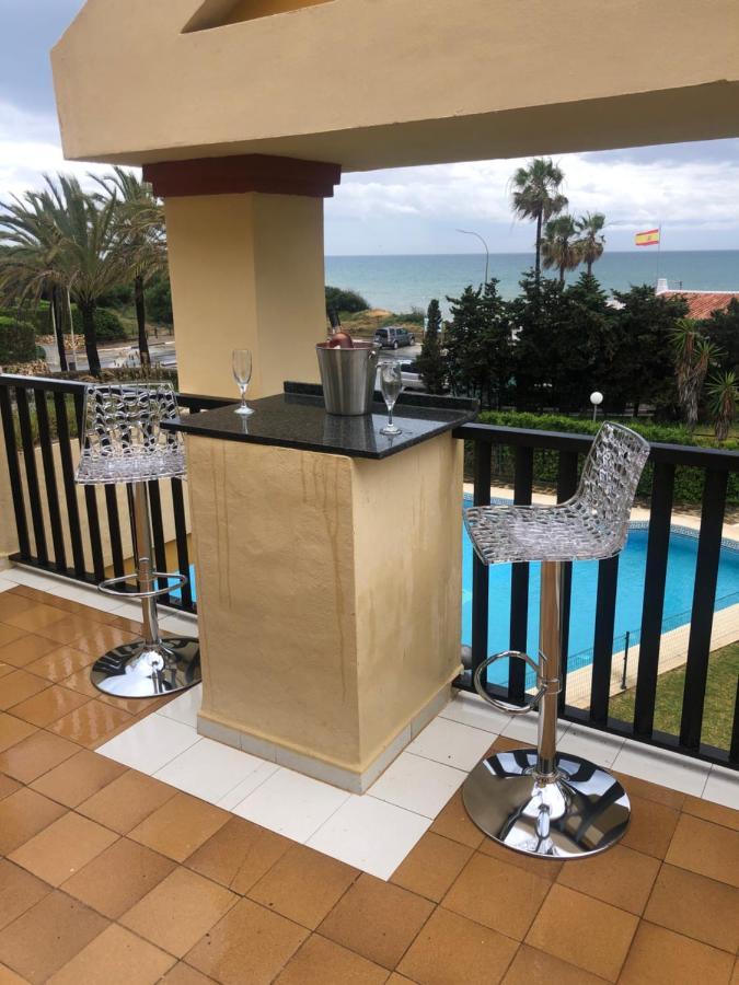 Beachfront Apartment - Sea Views - Марбеля Екстериор снимка