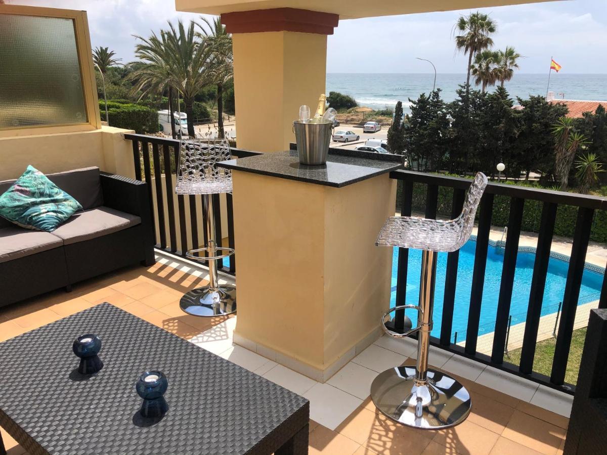 Beachfront Apartment - Sea Views - Марбеля Екстериор снимка