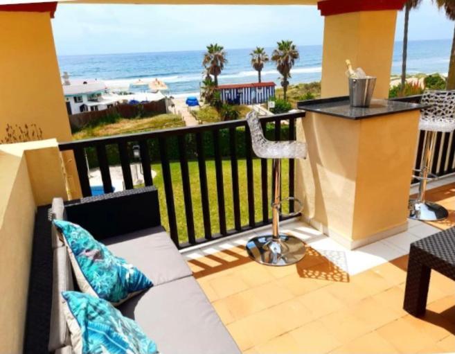 Beachfront Apartment - Sea Views - Марбеля Екстериор снимка